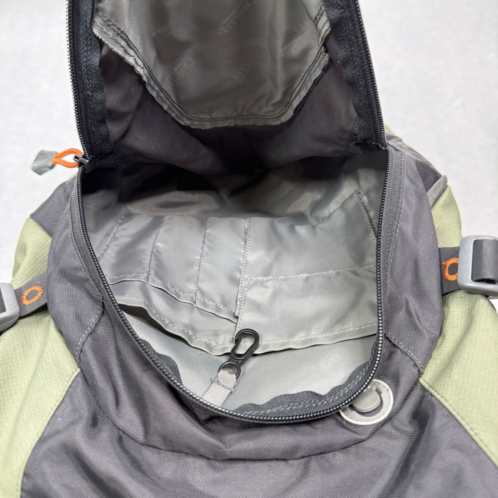 Camelbak Cloud Walker Hydration Pack Backpack - G… - image 8